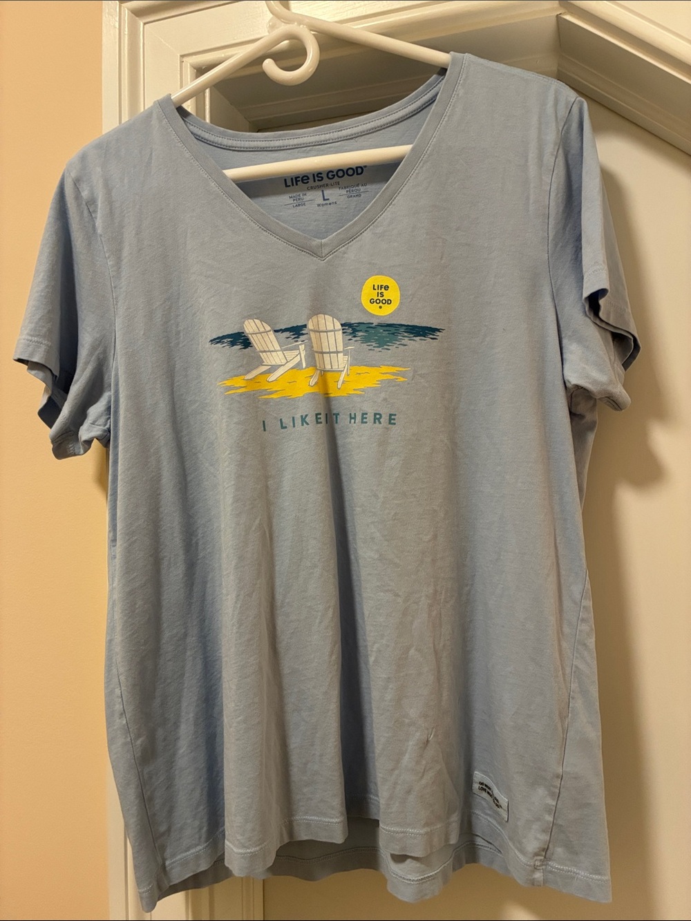 Life is Good Women's Light Blue V-Neck Tee - Beach Graphic
